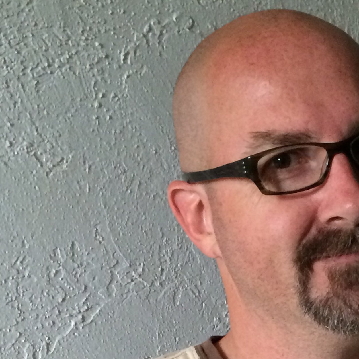 Host of the BlahCade Pinball Podcast, camera assistant for TV & film, wannabe screenwriter