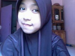 Desy, 15 July 1999
Sayang bgt sma Bunda dan ayah !! :)
School in SMPN1 BANTARUJEG (8B)
saya - Comate, Soniq, Seveners, AlwysBD, Karelswag, Blovers !! :)