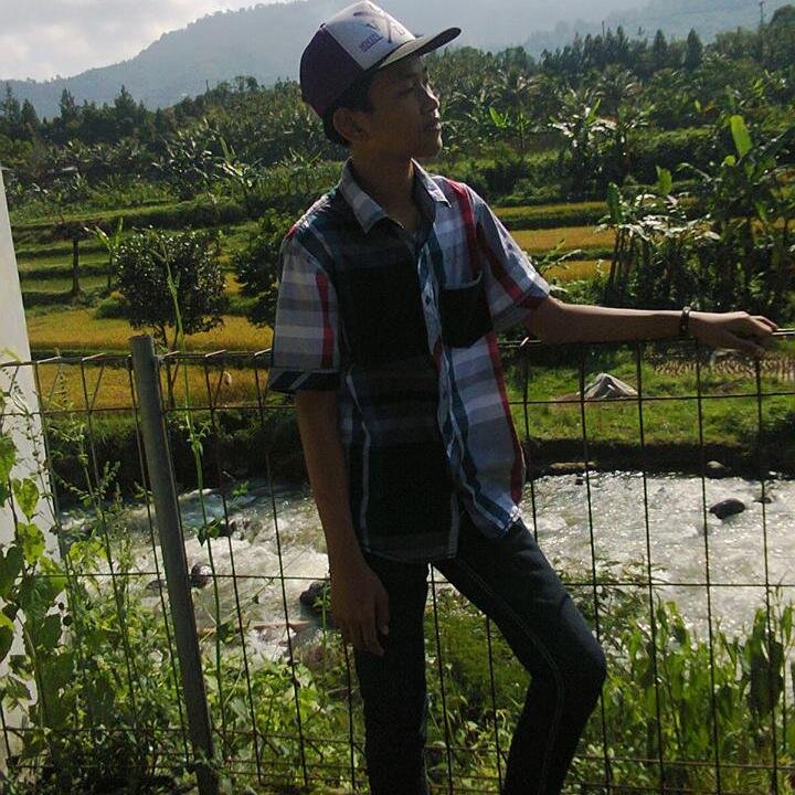 ALways BE POSITIVE,,, Belajar, Berusaha, dan Berdo'a ツ