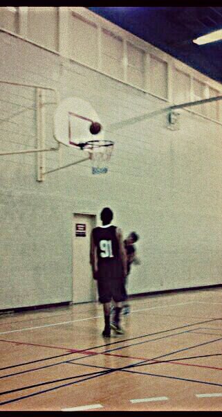 AlexVivanco5's profile picture. One Game One Love, Basketball 3