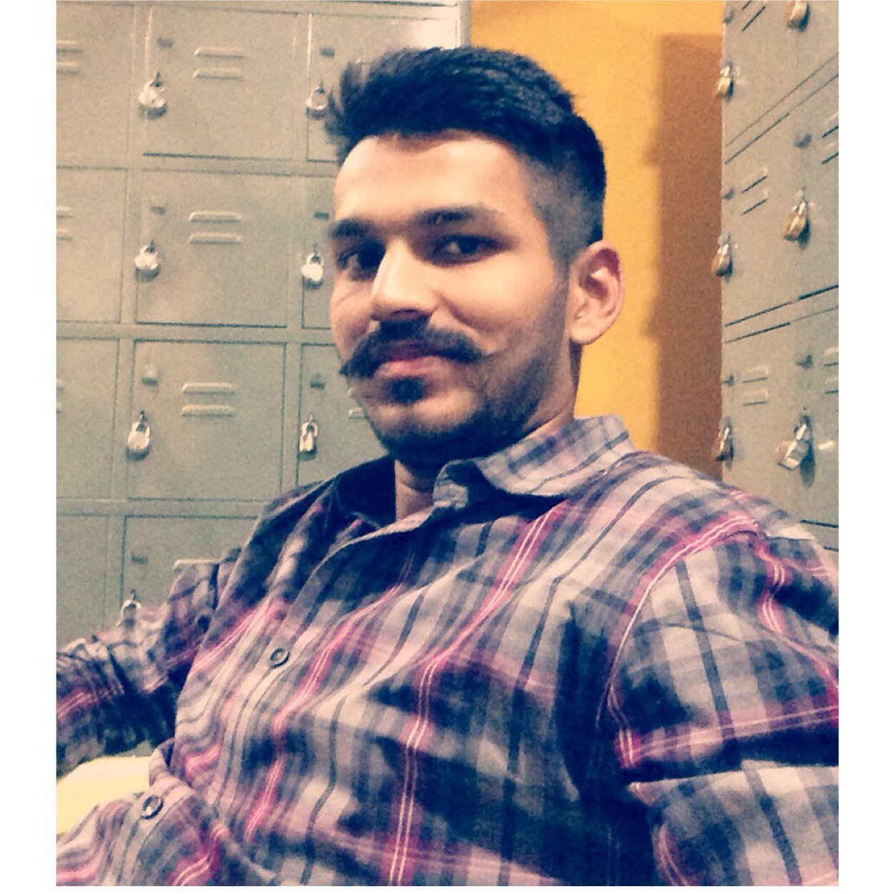 Student in Mumbai.