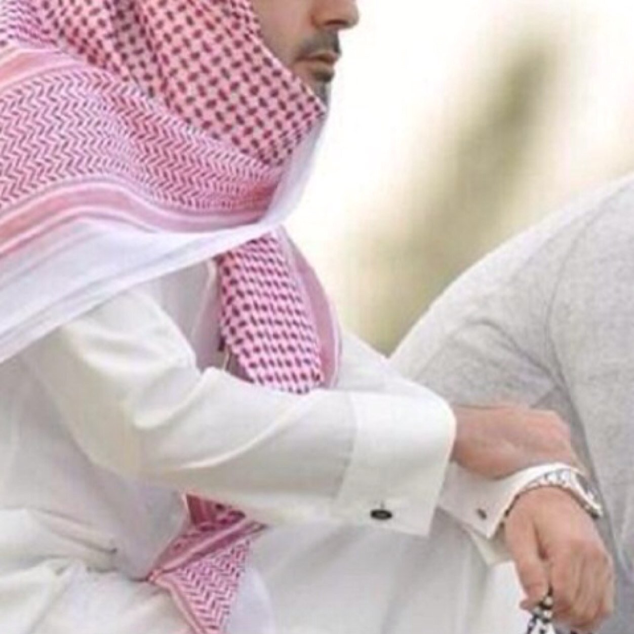 سبحانه وبحمده ..............سبحان الله العظيم .......العمر اخر الثلاثينات.