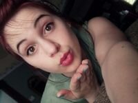 Por mas que digas ''no me voy a enamorar mas'' siempre vuelves a caer.