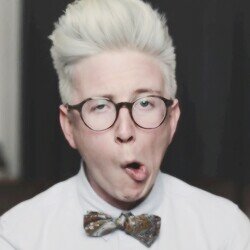 THIS IS A FREE FOLLOW FROM @FRICKOAKLEY BECAUSE ILY. PLEASE FOLLOW ME ON @FRICKOAKLEY :)