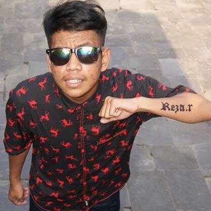 Rezaraahmat7's profile picture. line:Reza rahmat