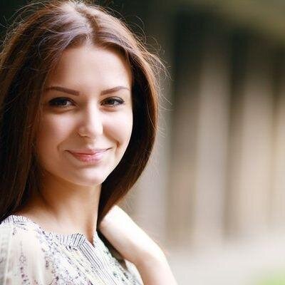 Приветствую. Пытаюсь общаться свободно. Мне нравится обмениваться взглядами. Очень раскрепощенная по жизни.