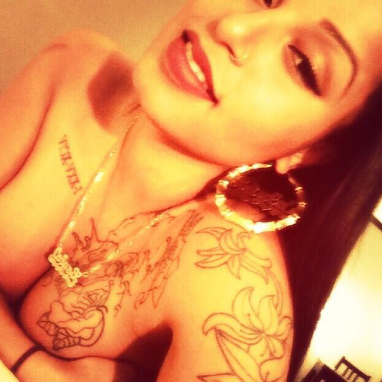 iamkaaybee's profile picture. UK.