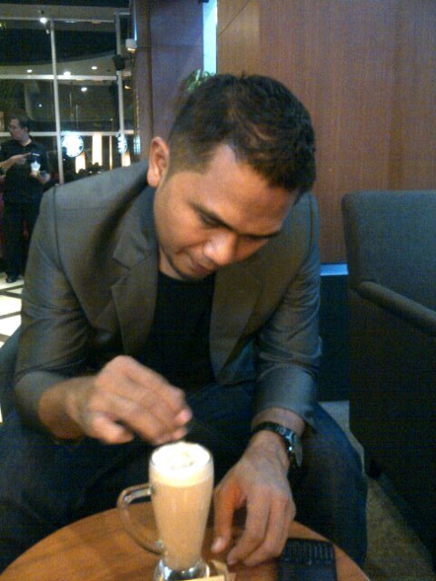 AhmatRiyanto3's profile picture. 