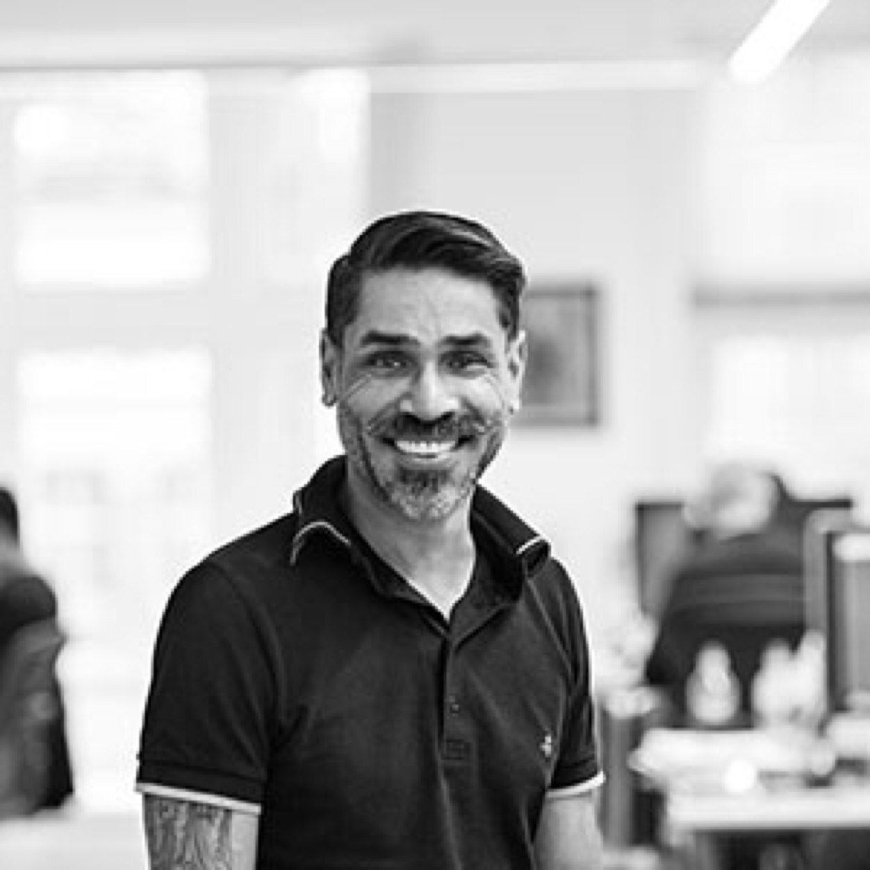 Creative  Services / Design Manager. Worked in Banking, Advertising and PR.  Funny, witty and style conscious!