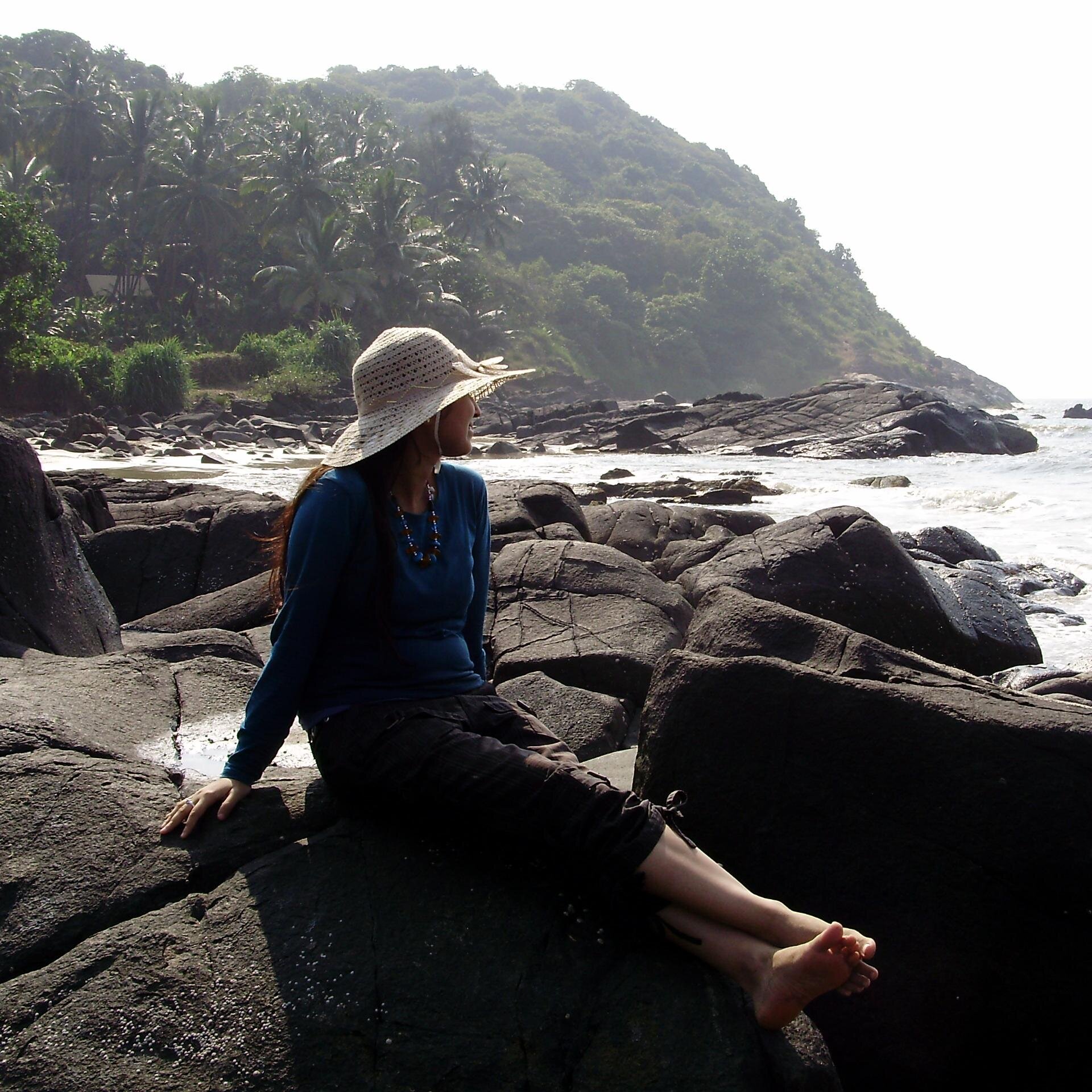 Priyaz27's profile picture. Parent Coach 🙏 Homeschooling Mom ❤️ Ecowarrior ♻️💚 Learning zero waste life 🚯 🌳 Sachinist ❤️  #2talkingbirds