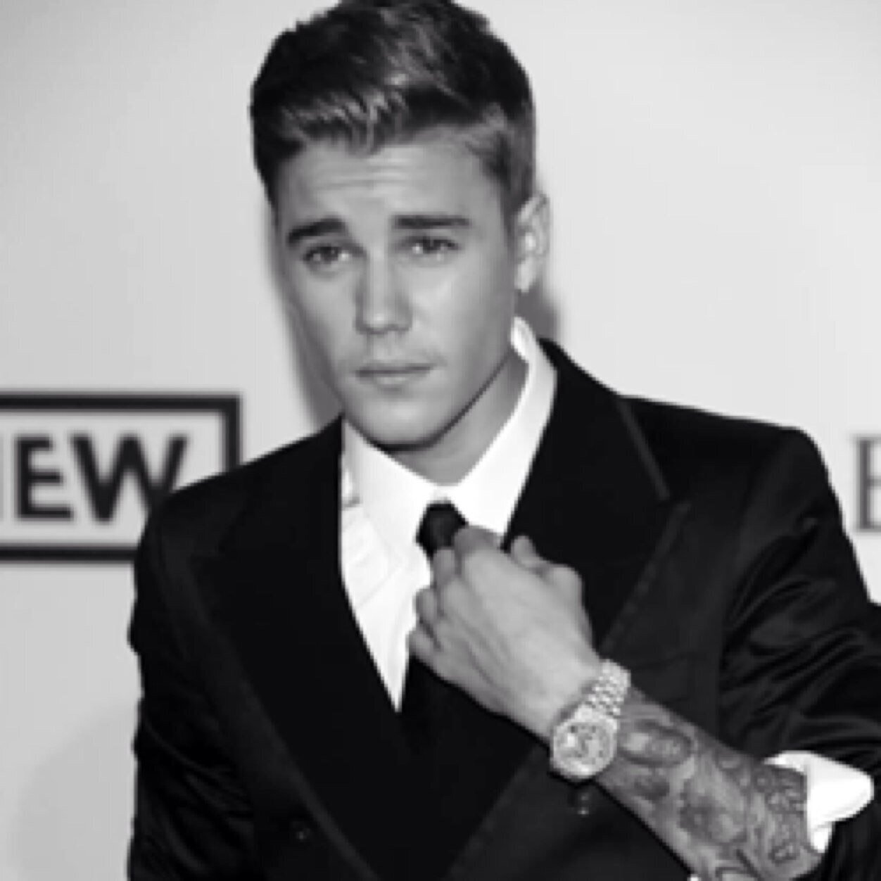 Lets make the world better, together.
Download @shots and tell a friend too.