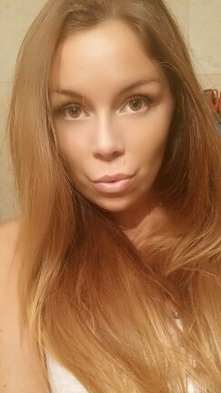 paosasha's profile picture. Licenciada en Traducción e Interpretación de Idiomas. Profesora de inglés y francés y Directora de Operaciones en IBERWINDPOWER empresa de energías renovables.