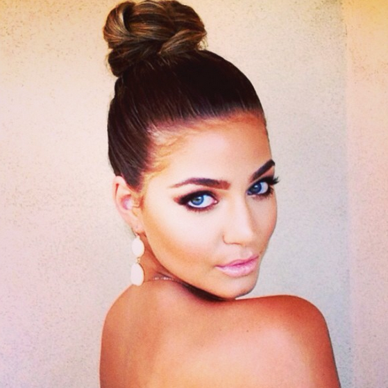 BraileeHart13's profile picture. Living one day at a time, with a fresh baked cookie.