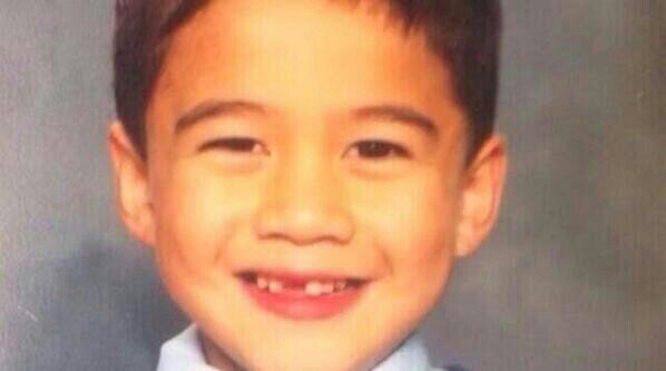 FOLLOW @fkn_calum CAUSE SHE JUST GAVE YOU A FREE FOLLOW P.S SHE FOLLOWS BACK