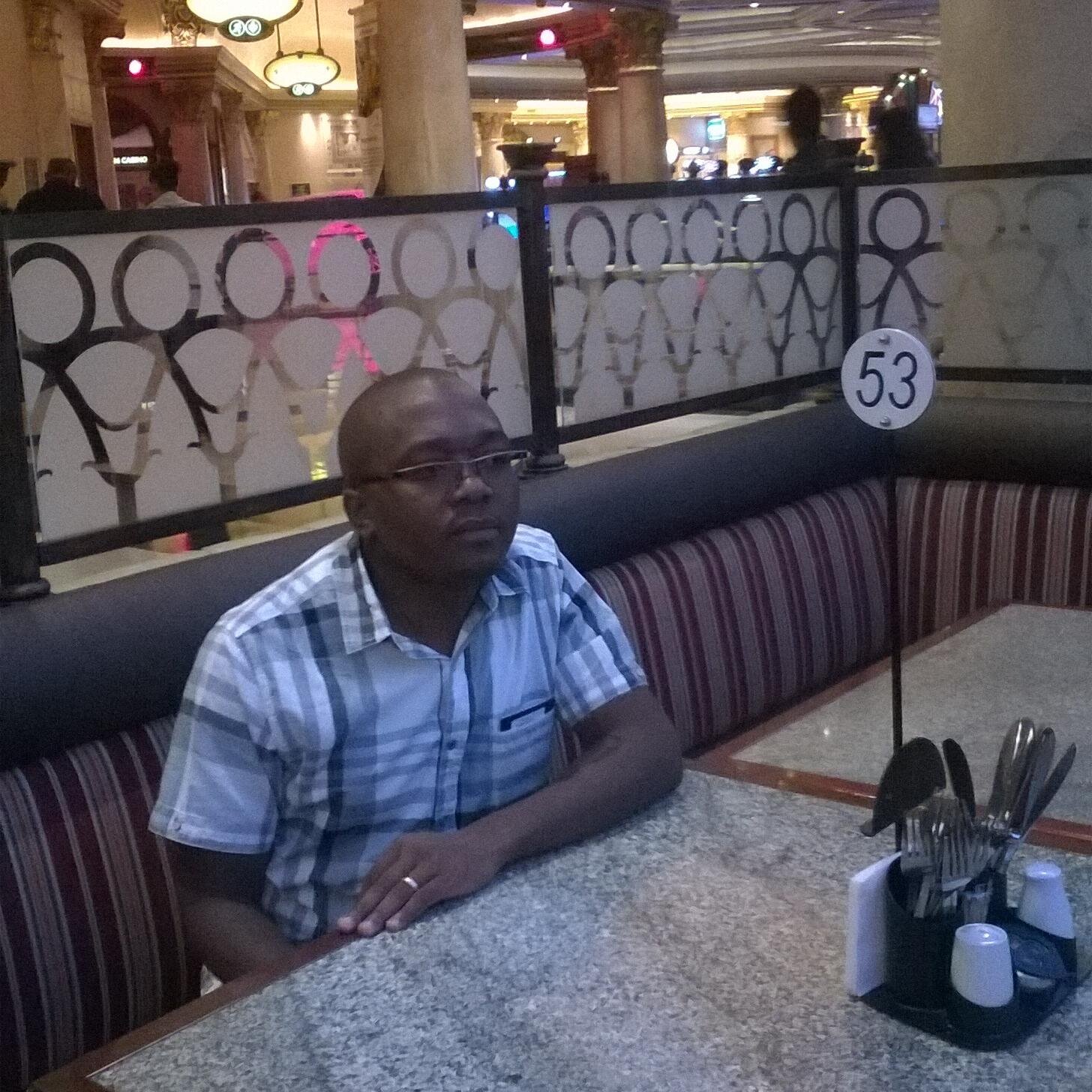 FOtiwu's profile picture. 