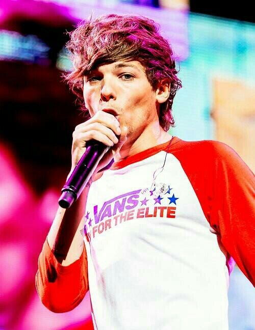 hey im Louis Tomlinson (gay/single)