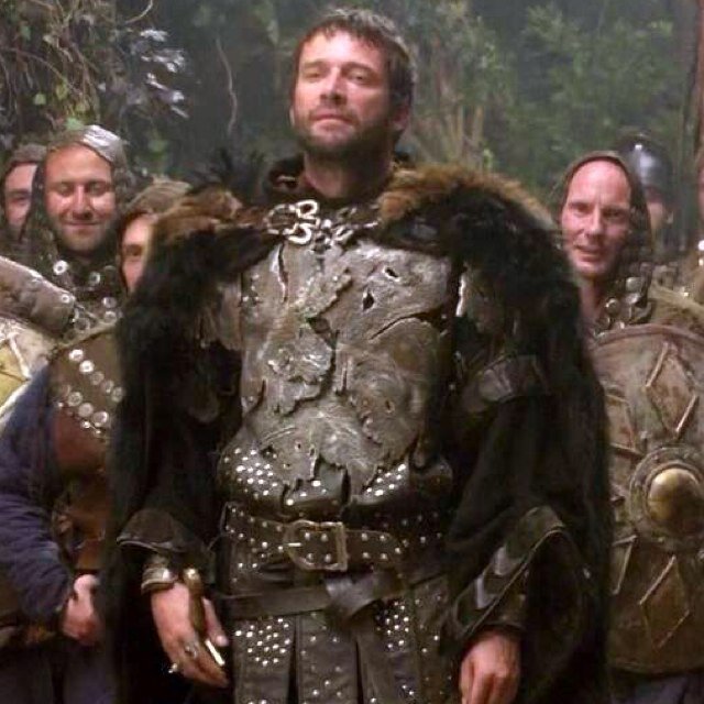 RP ACCOUNT} As King Uther is now dead, i'm here to rule this kingdom and make it even better...with my ways... I'm going to make @PowerfulLady_ lose... #18+