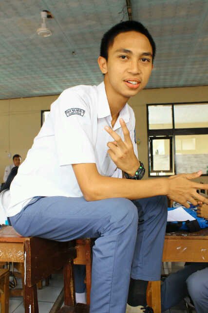 AnggaraYogi99's profile picture. Wanita yang mendekati sempurna itu hanyalah ibu.