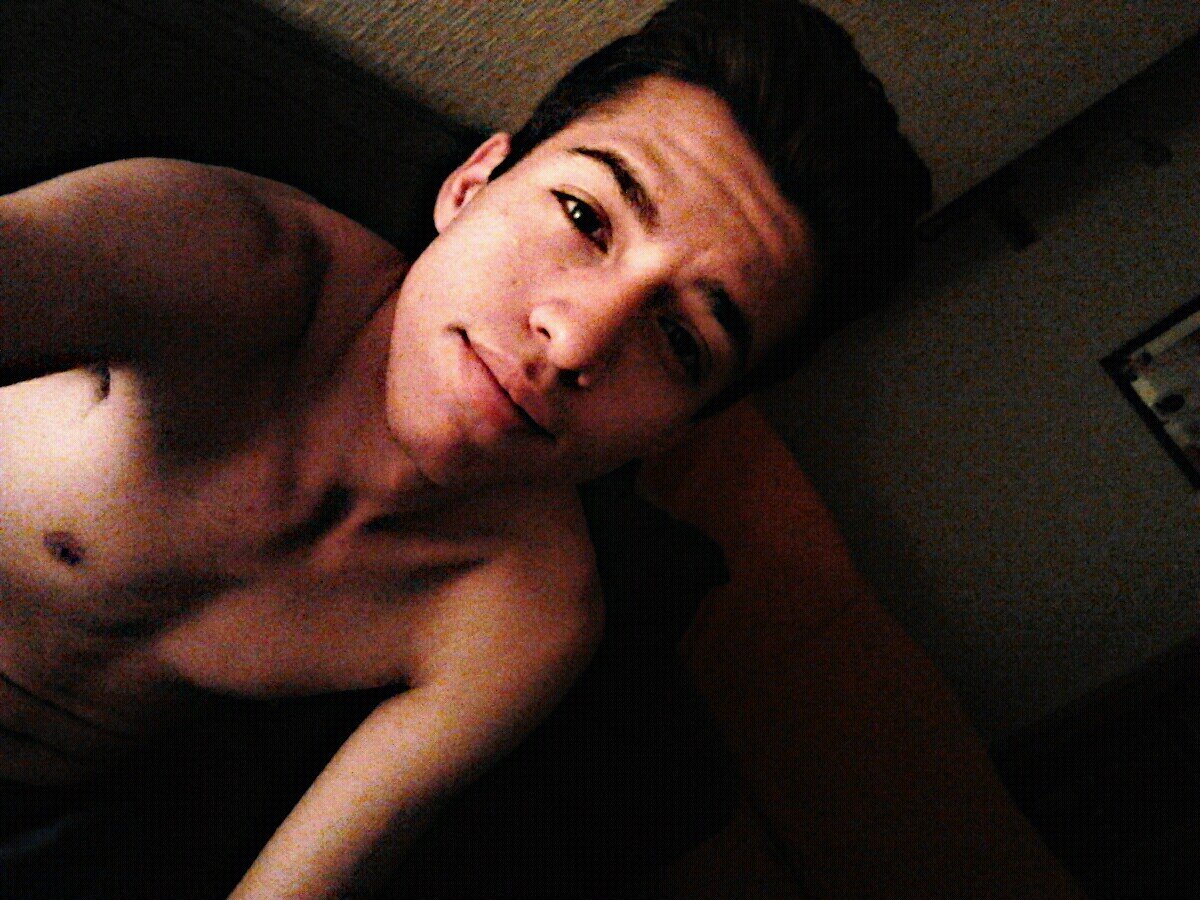 La vida solo te da una gran alegria lo demas son solo tonterias.
