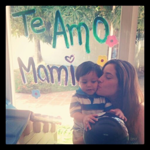 DulceMaria14's profile picture. Comunicadora Social. CREO en Dios, en el poder de la música, la comunicación a través del arte, y en una Venezuela LIBRE!!!