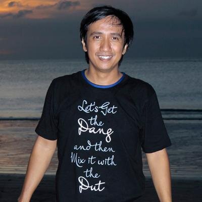 GAGAH Forevah....
Graphic Design...
Photography...
DANGDUT...
Ethnic Percussion....
Adventuring.....
