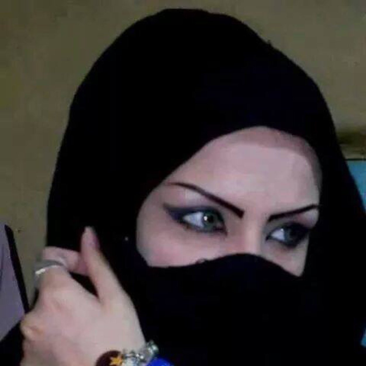 الدشره فن وخصوصاً جنس حواء