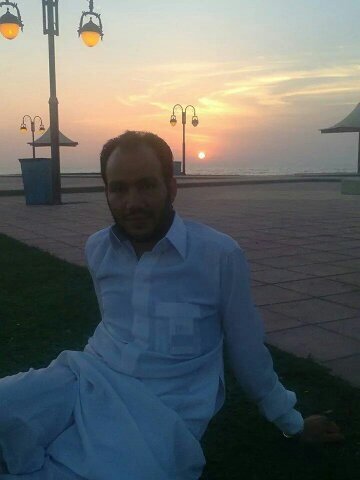 عبده محمد احمد سليم
يعمل كهربائى
مهد الذهب
المدينه المنوره
المملكة العربية السعودية
مصرى الجنسيه