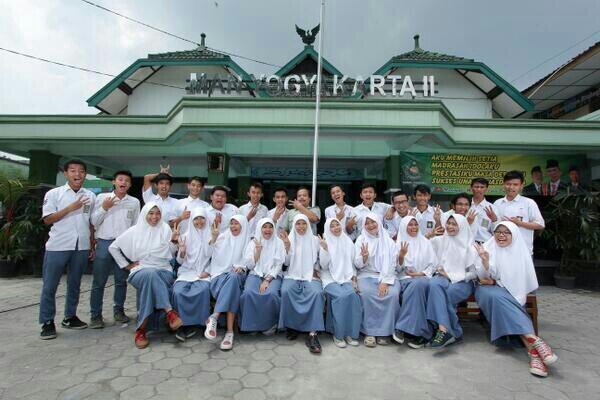 United We stand, divided We fall.
~SUCCES~