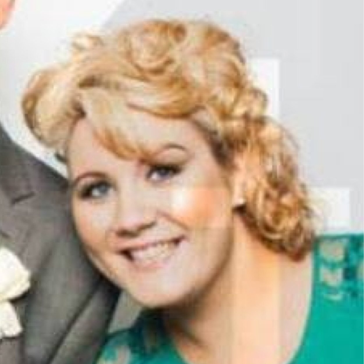 DanielleKher's profile picture. 