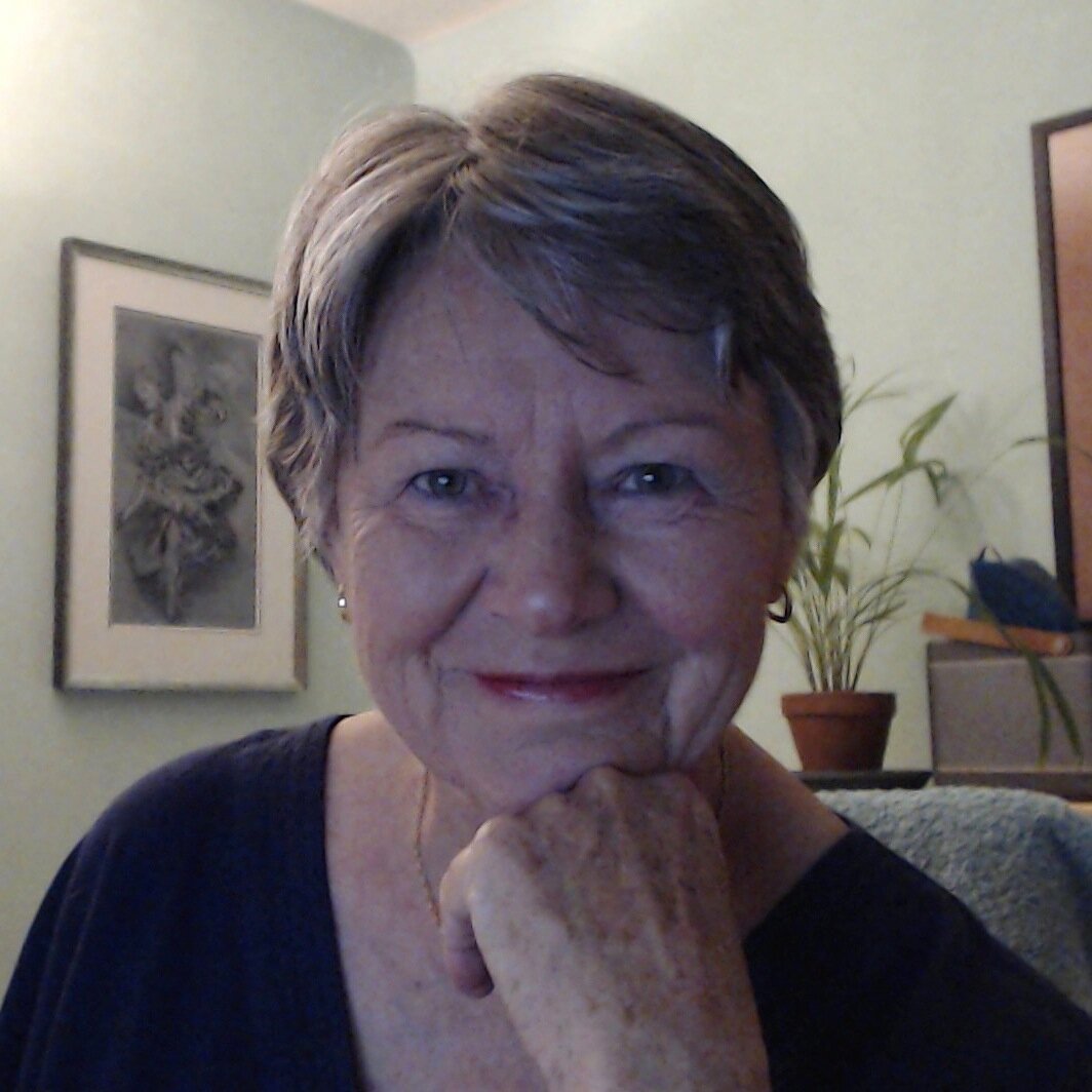 Online courses for singers and speakers. Develop awareness and presence, learn how to use space  in performance. Magnetize your audience.