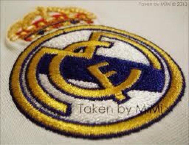 مدريدي الإنتماء ، زيداني الهوى أحب الإنسان الصادق والوفي، أكره المنافق، أحب منتجات أبل ..!