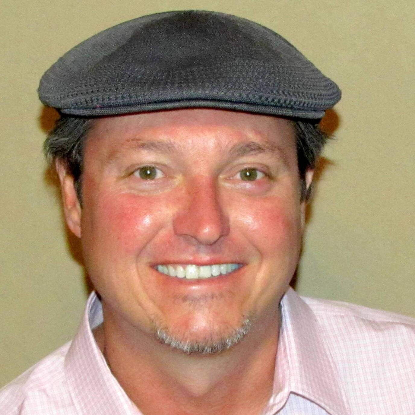 Dad, Coach, Realtor, Entrepreneur. Artist. I love my kids, coaching football, working out, movies, reading and cooking.