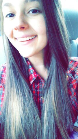 laressavoltolin's profile picture. 