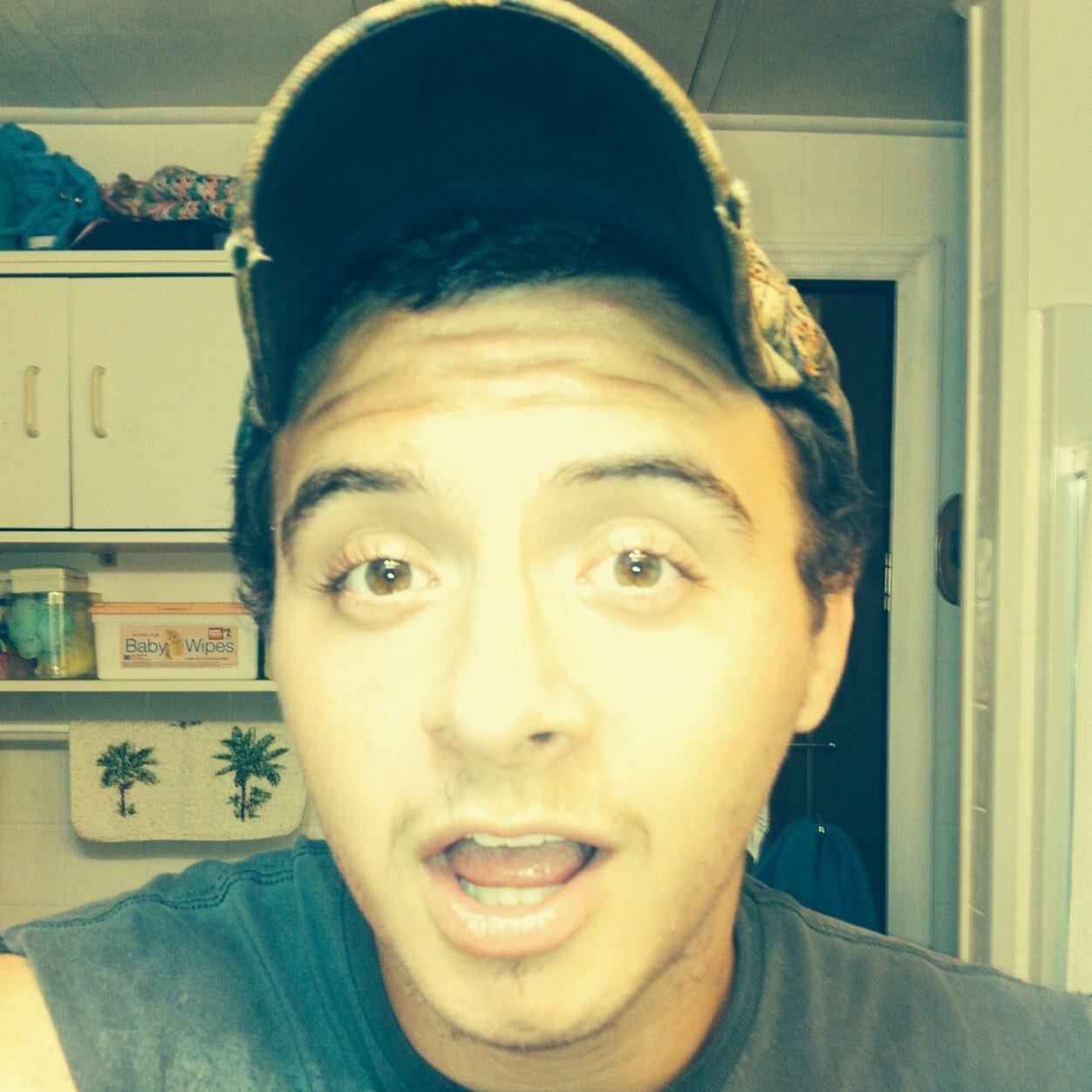 patterson1996's profile picture. Follow me ill follow back :D im 17, and im pretty fuckin awesome :D