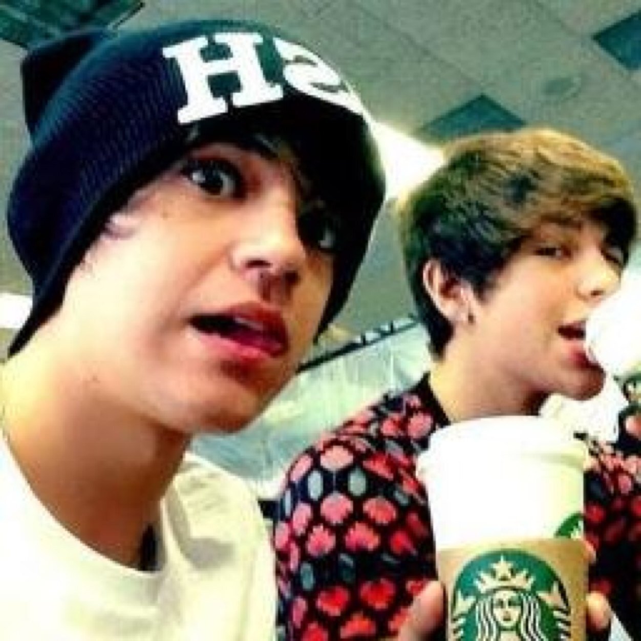 |I'm a Lover not a fighter But i will fight for what i Love | Austin Mahone is my best friend | Looking for the one |