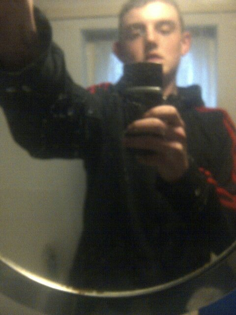 lee_boss_48599's profile picture. Hi my names lee rose i live in the uk im currently training for the army but i want to be famous if theres any one who can offer me a famous job then tweet me