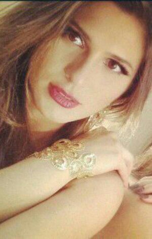 Adoro jornalismo! Sou fã da livia andrade @liviaandradesbt ! Meu sonho da um abraço varios bj e tirar muitas fotos com ela! Te amo tia lih!!