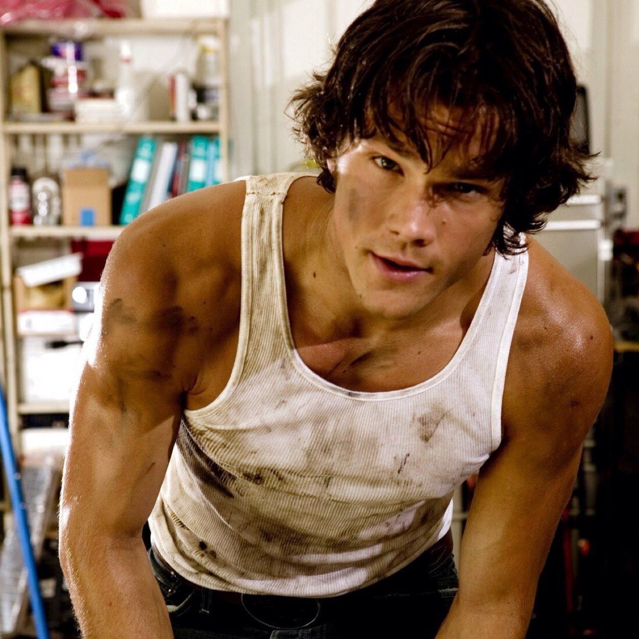 Hey my name is Sam Winchester. Me and my big brother Dean are off traveling. I will protect @YupStillSexy and I know he wont hurt me. [#SPN #RP]