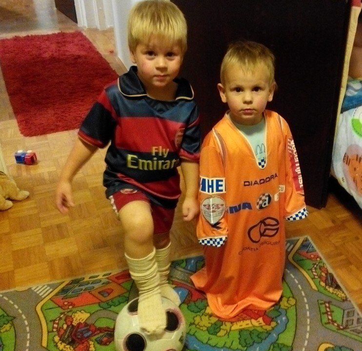 MCrljenkovic's profile picture. .....  :)