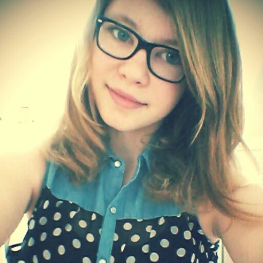 Heylo c: Instagran: _dounat_monster_ Ask.fm: dounat_monster