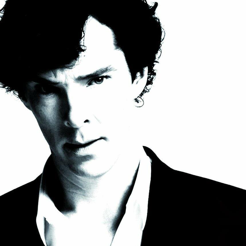 Famous consulting detective, occasional dragon slayer. Interesting cases only. (Not run by the BBC) SherlockSHcases@gmail.com