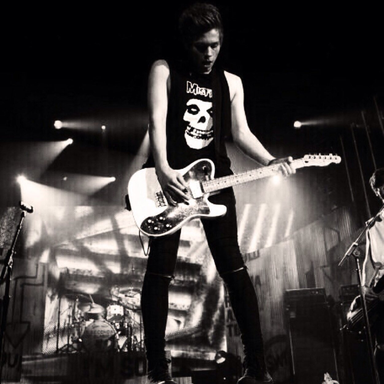 Dont give up on your Luke follow bc it will happen x 
DONT FOLLOW THIS ACCOUNT FOLLOW @Canyounot_1D ily