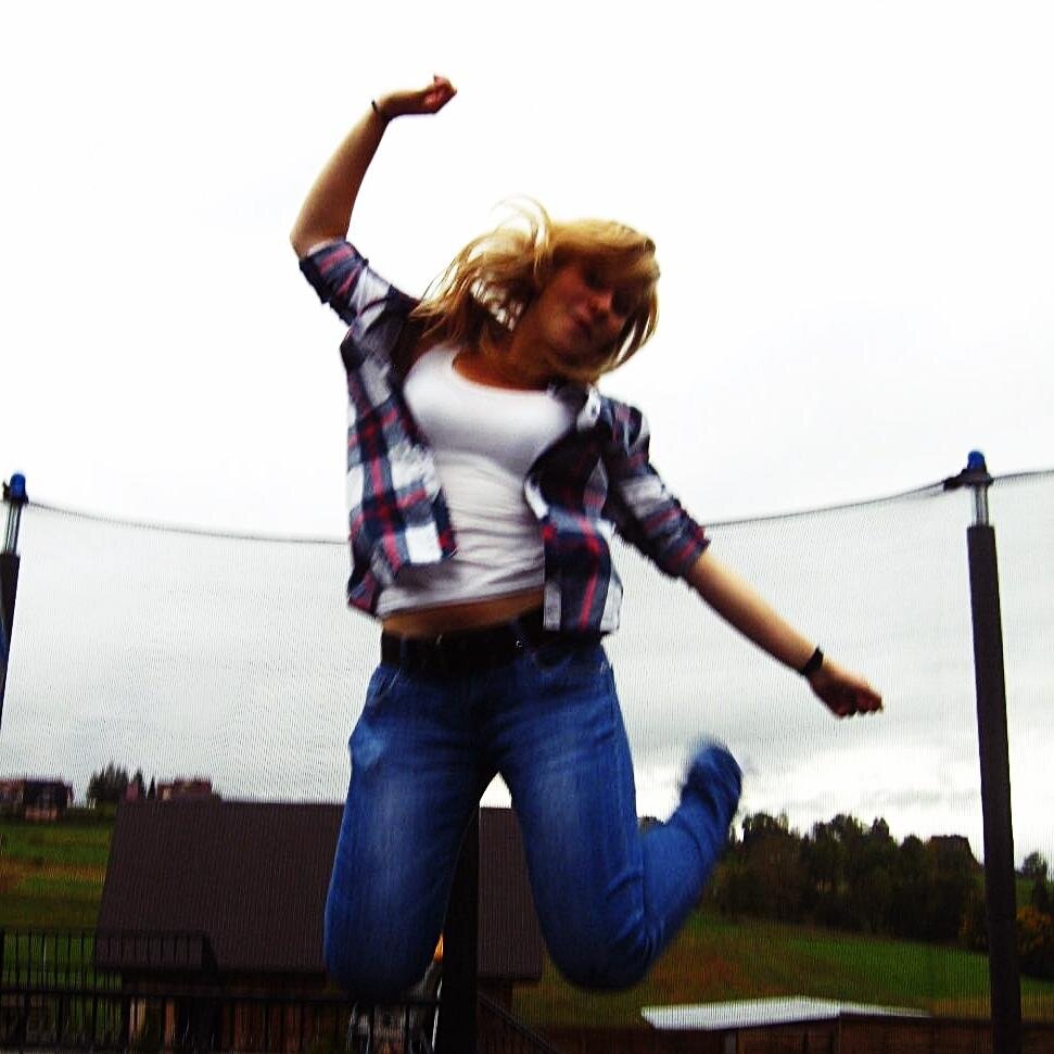 Polish. Sociologist, now student of marketing. Youtube, movies, books, fantasy, art & rock 'n roll \m/