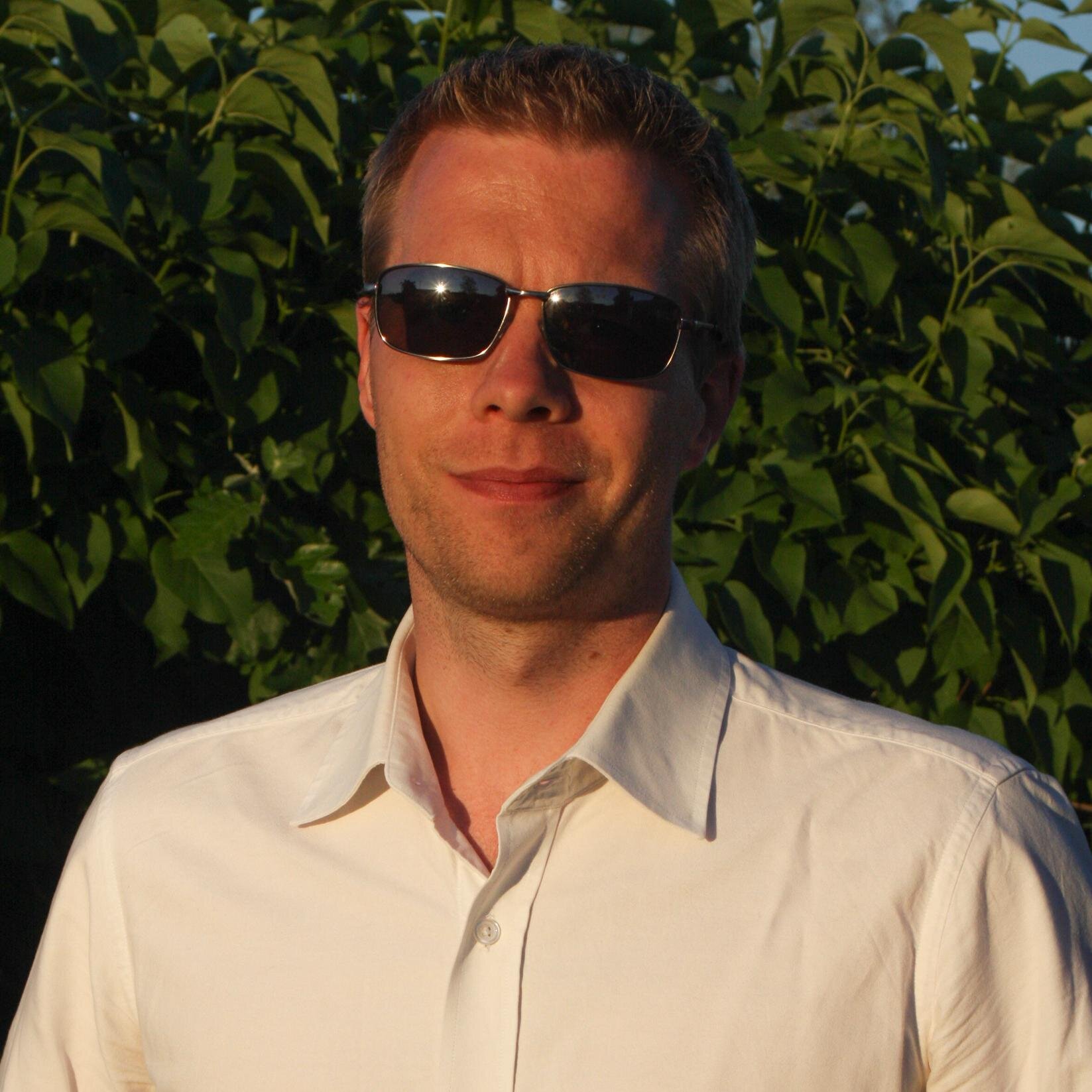 A person with a great technical interest in 3D printing, 3D Cad, Home automation and more.

Co-founder & organizer of 3D Meetup Sweden. #3DMS2019