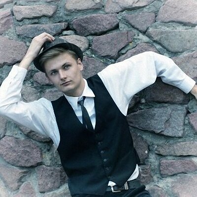 boenotu86's profile picture. Слава последует за теми, кого она недостойна вести за собой.