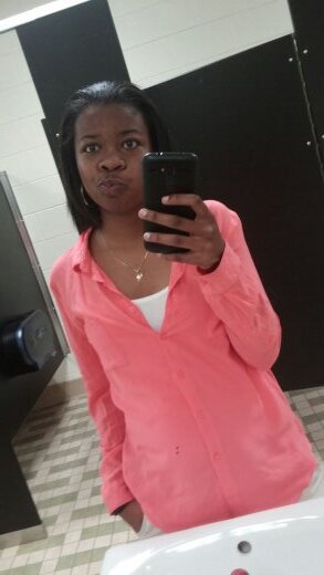 I'm Makia a.k.a Kiakia on here , jus doing me and living life to the best of my abilities .!