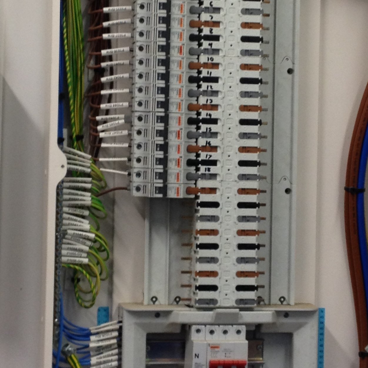 Electrical contractors working in all areas of electrical works specialising in electrical testing - leeds