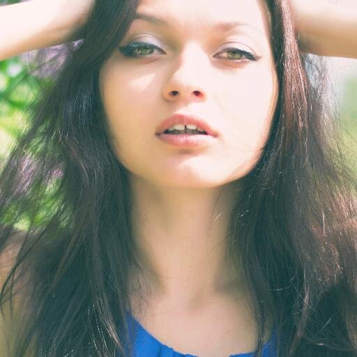 Твиттер - моя отдушина. Тут я матерюсь, ною, ору с мемов, поддерживаю фандомы и не парюсь ни о чём. #нежизньасказка