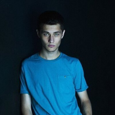 kessadi74's profile picture. Фанатик - это человек, который не может изменить взгляды и не может переменить тему.