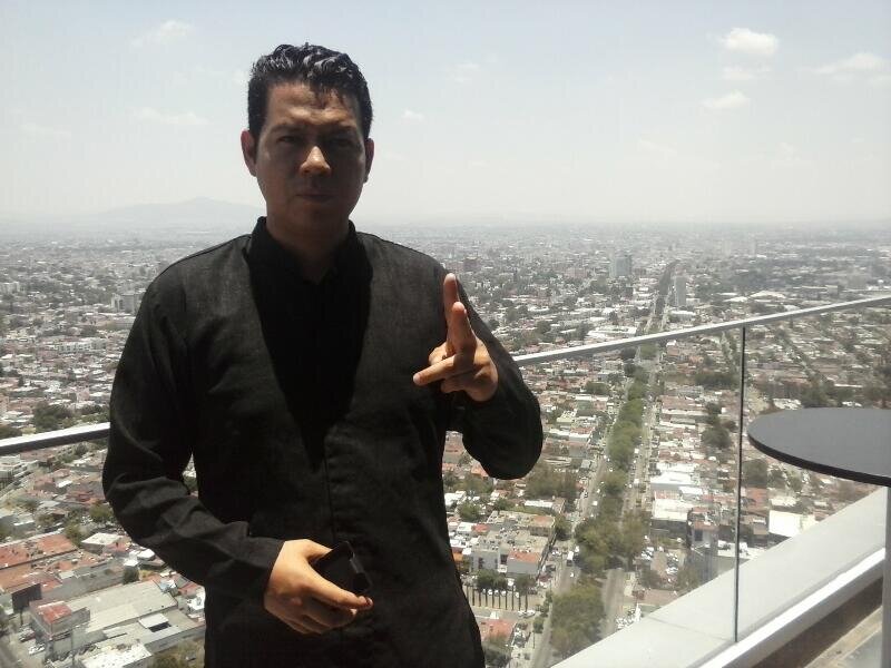 Mesero en Hotel Riu Plaza Guadalajara & Estadio de los Charros de Jalisco